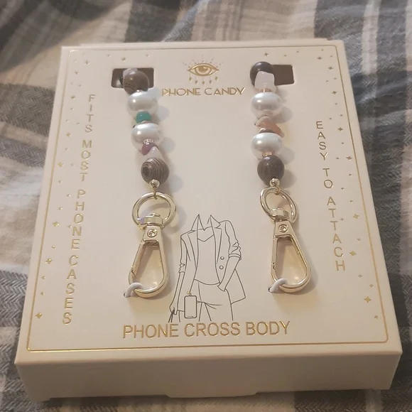 NIB / NWT Phone Eye Candy Cell Phone Crossbody Chain. NEVER OPENED, PERFECTION - Picture 5 of 5
